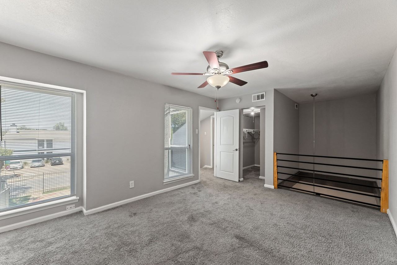 MAVERICK OAK LAWN - Photo 6 of 10