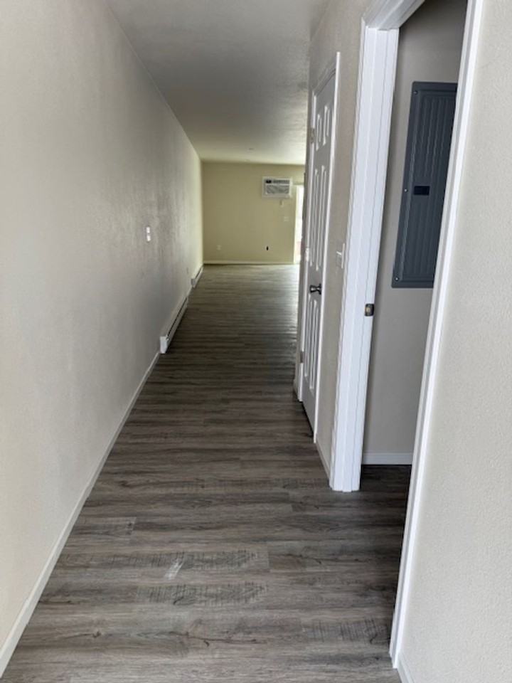 303 Brock Ave - Photo 2 of 11