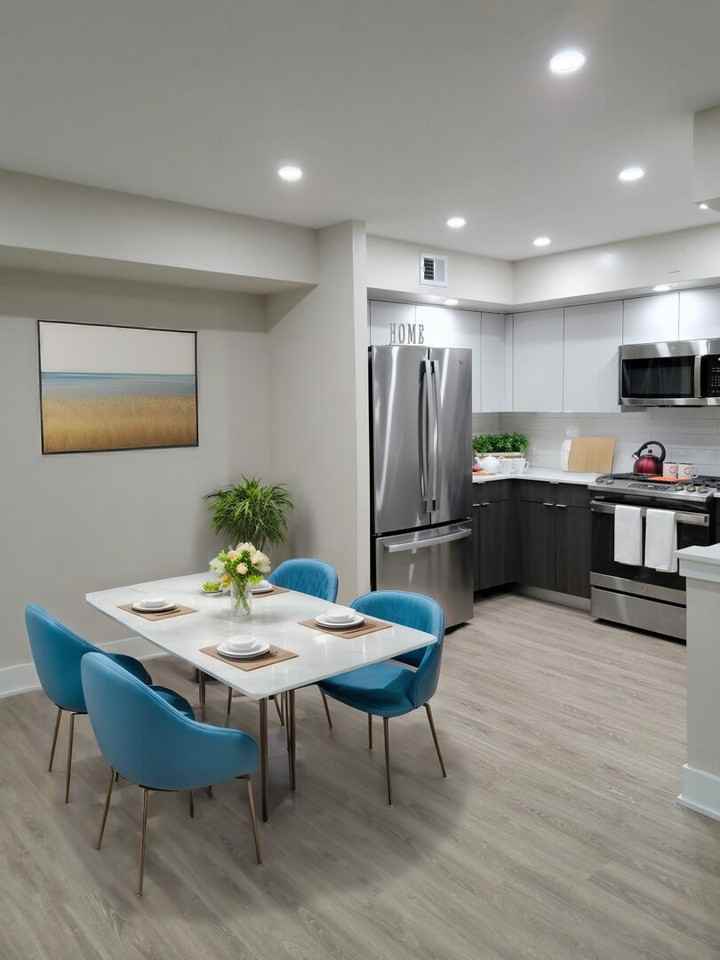 Lolas Place - Photo 4 of 18