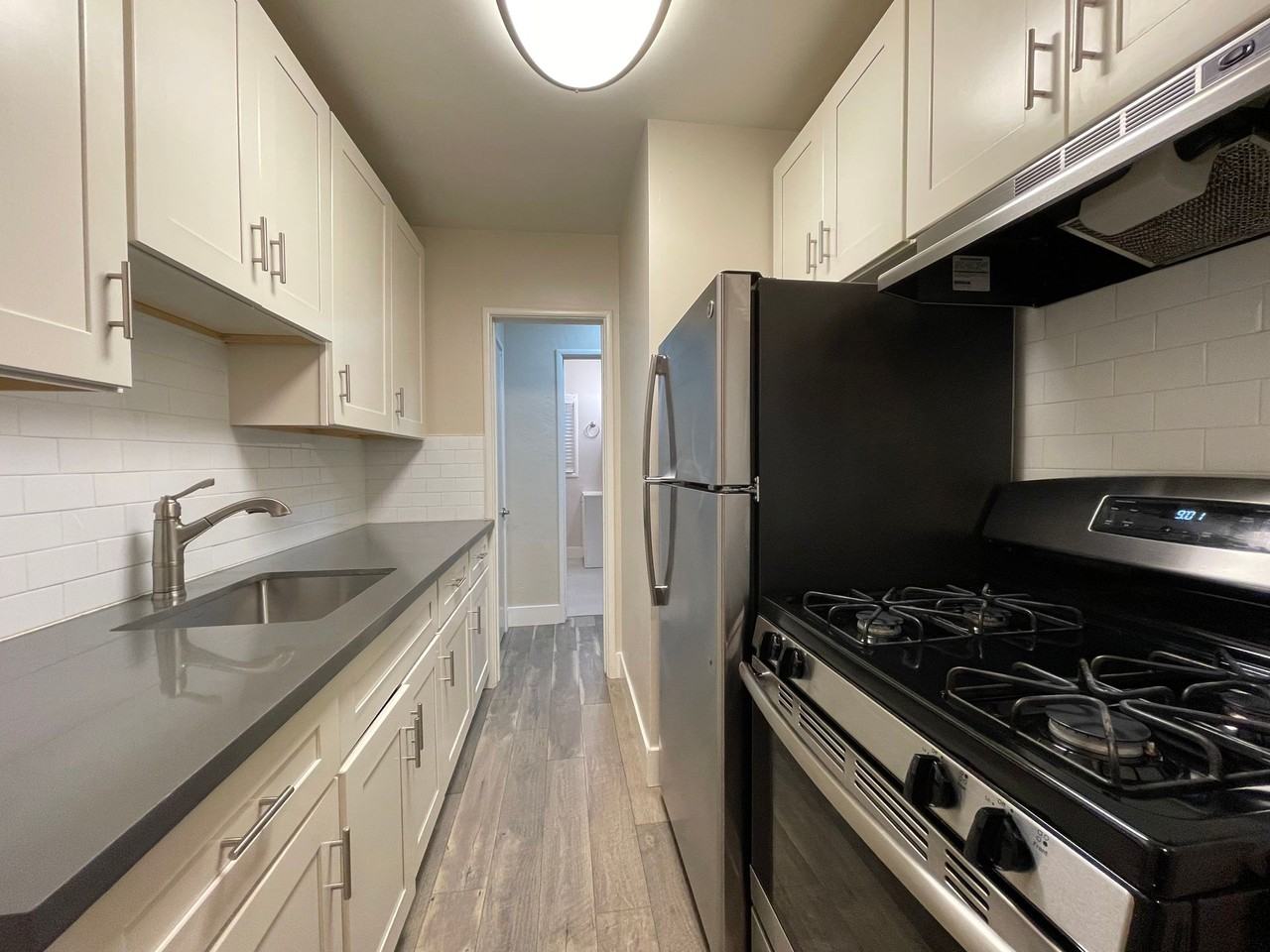 01 2713, T Street - 01 - Photo 2 of 40