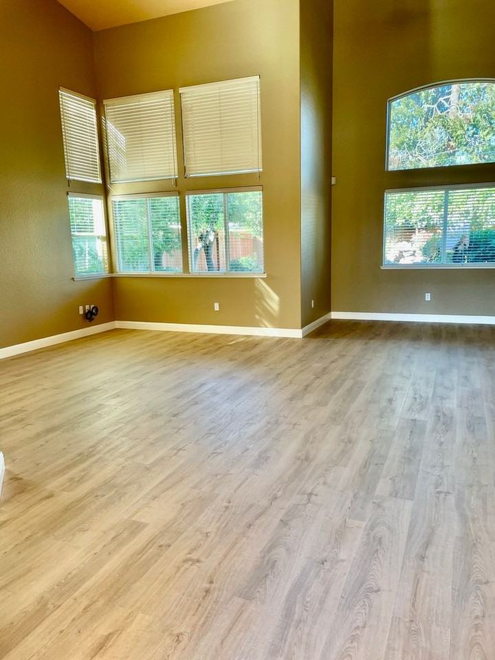 8577 Almond Bluff Ct - Photo 3 of 33