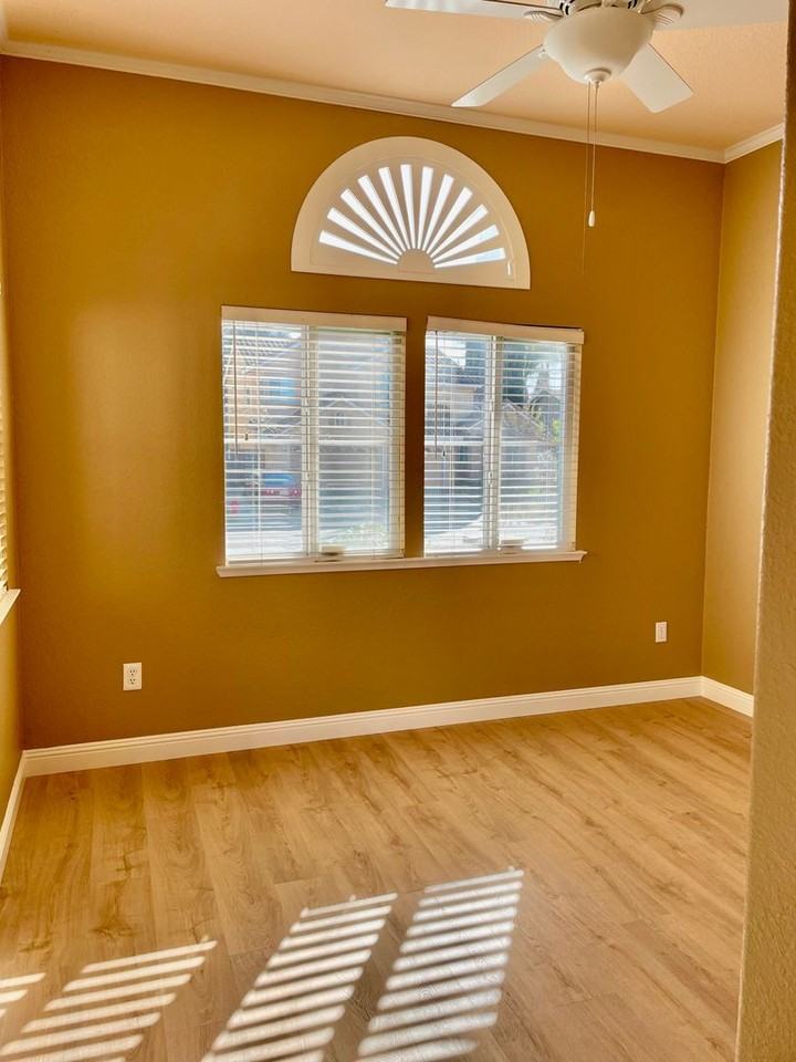 8577 Almond Bluff Ct - Photo 5 of 33