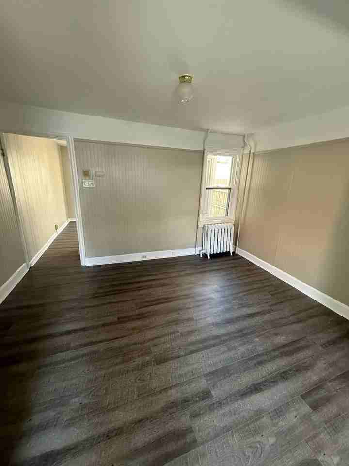 457 N Pitt St - Photo 2 of 19