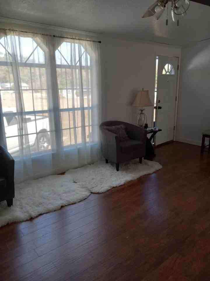 5804 Nw 185th St - Photo 3 of 12