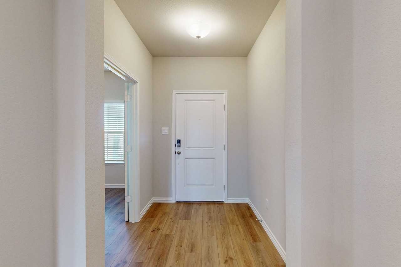 6200 Trado Dr - Photo 3 of 25