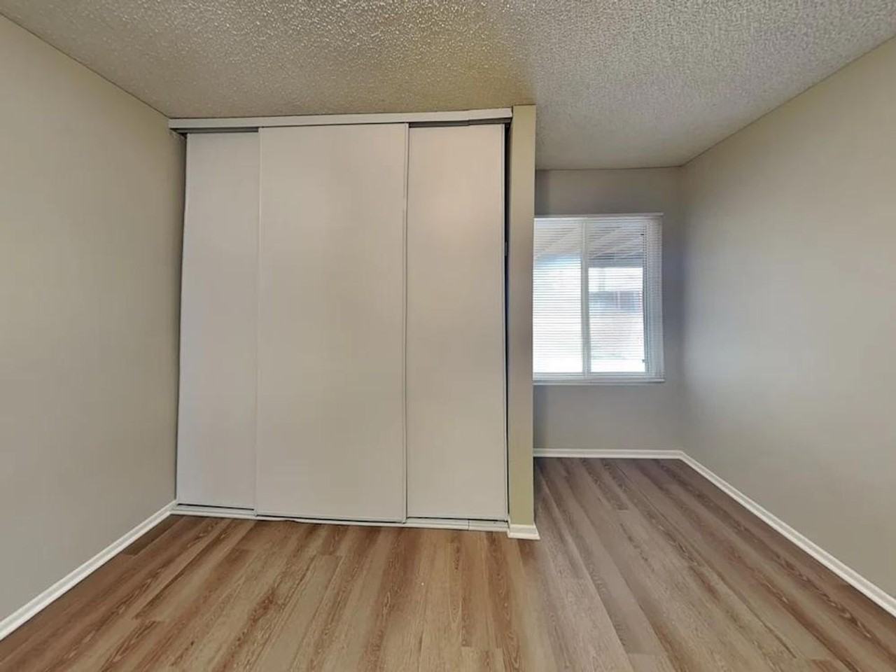 1695 Rhone Ave - Photo 3 of 11