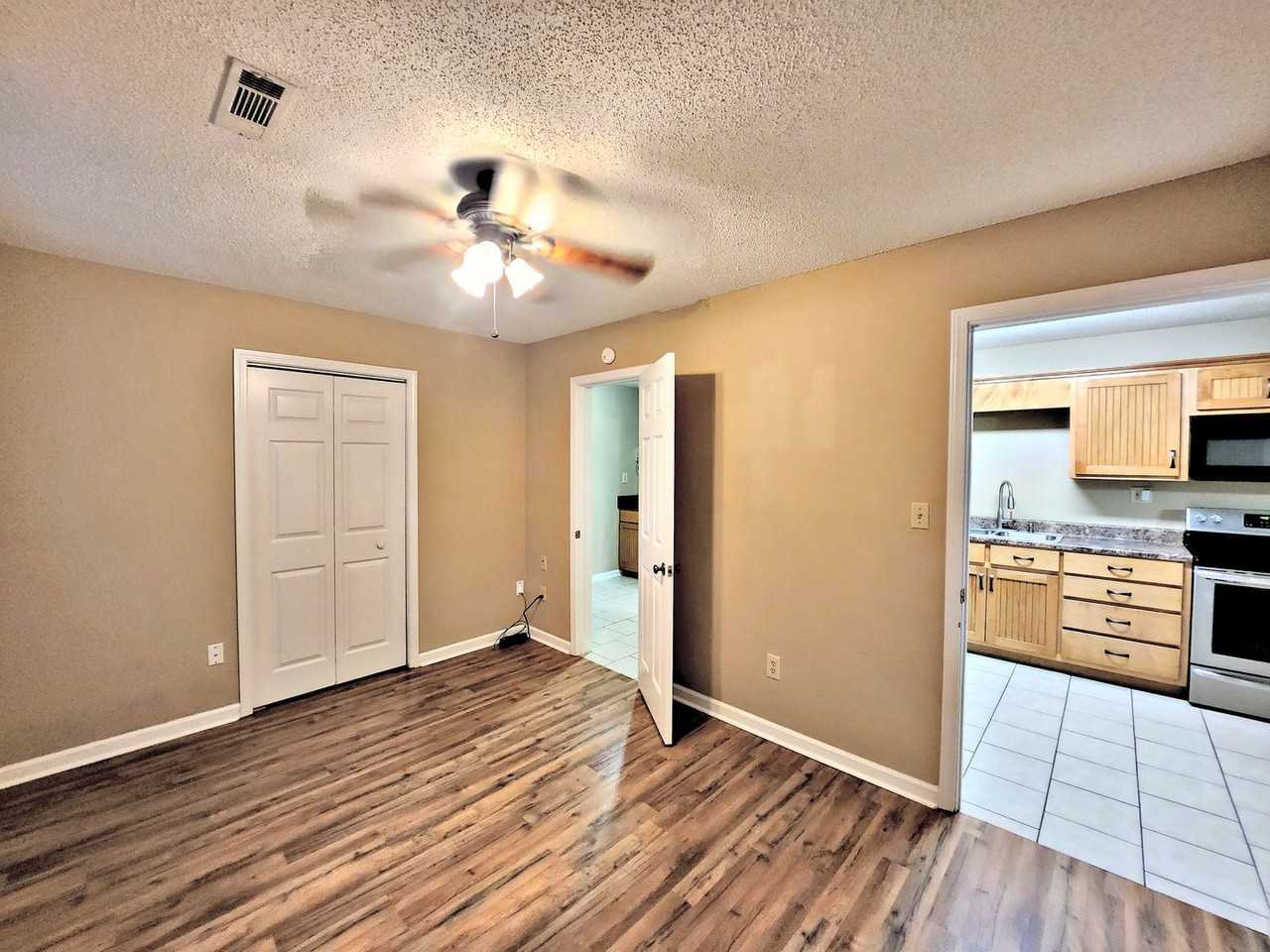 1348 Nelson Hollow Rd - Photo 3 of 9