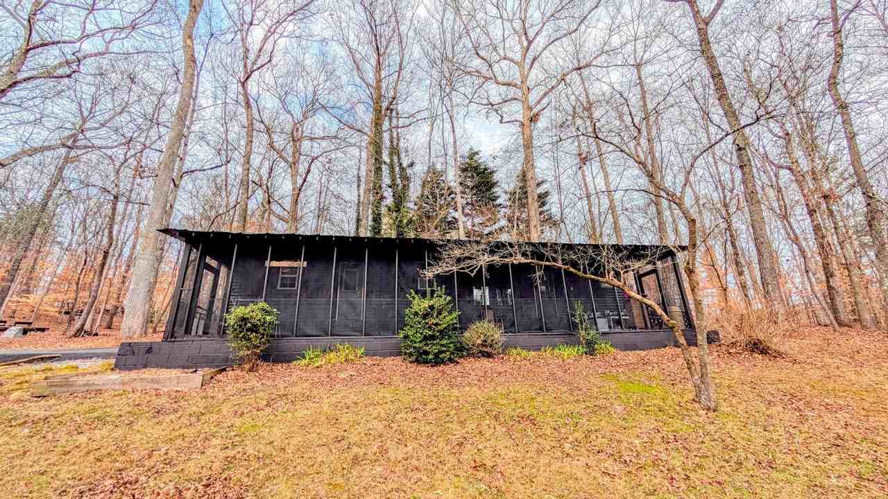 21 Lakepoint Dr - Photo 2 of 20
