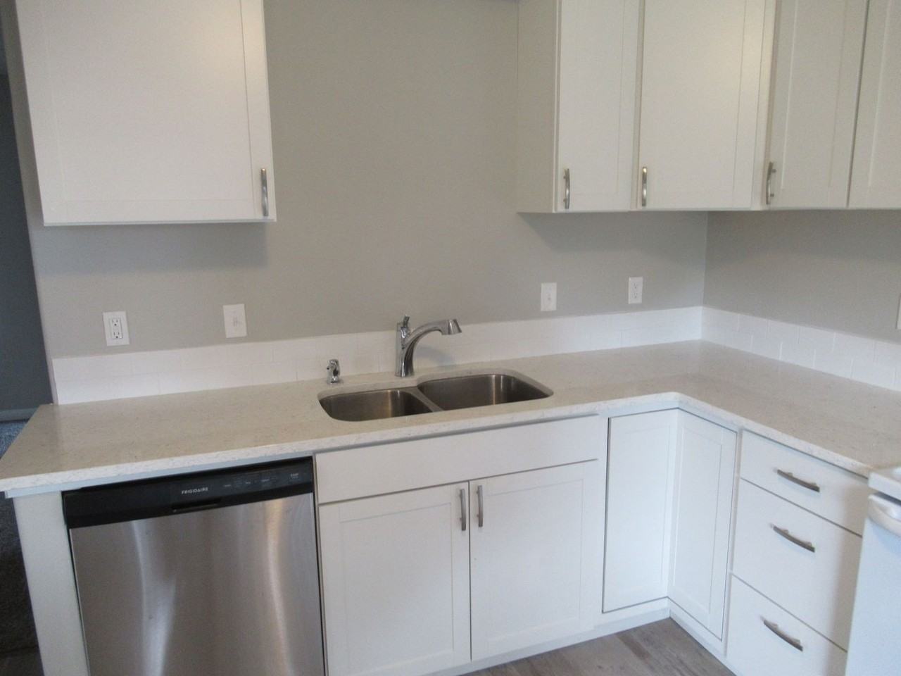 2989 Pringle Rd Se - Photo 7 of 16