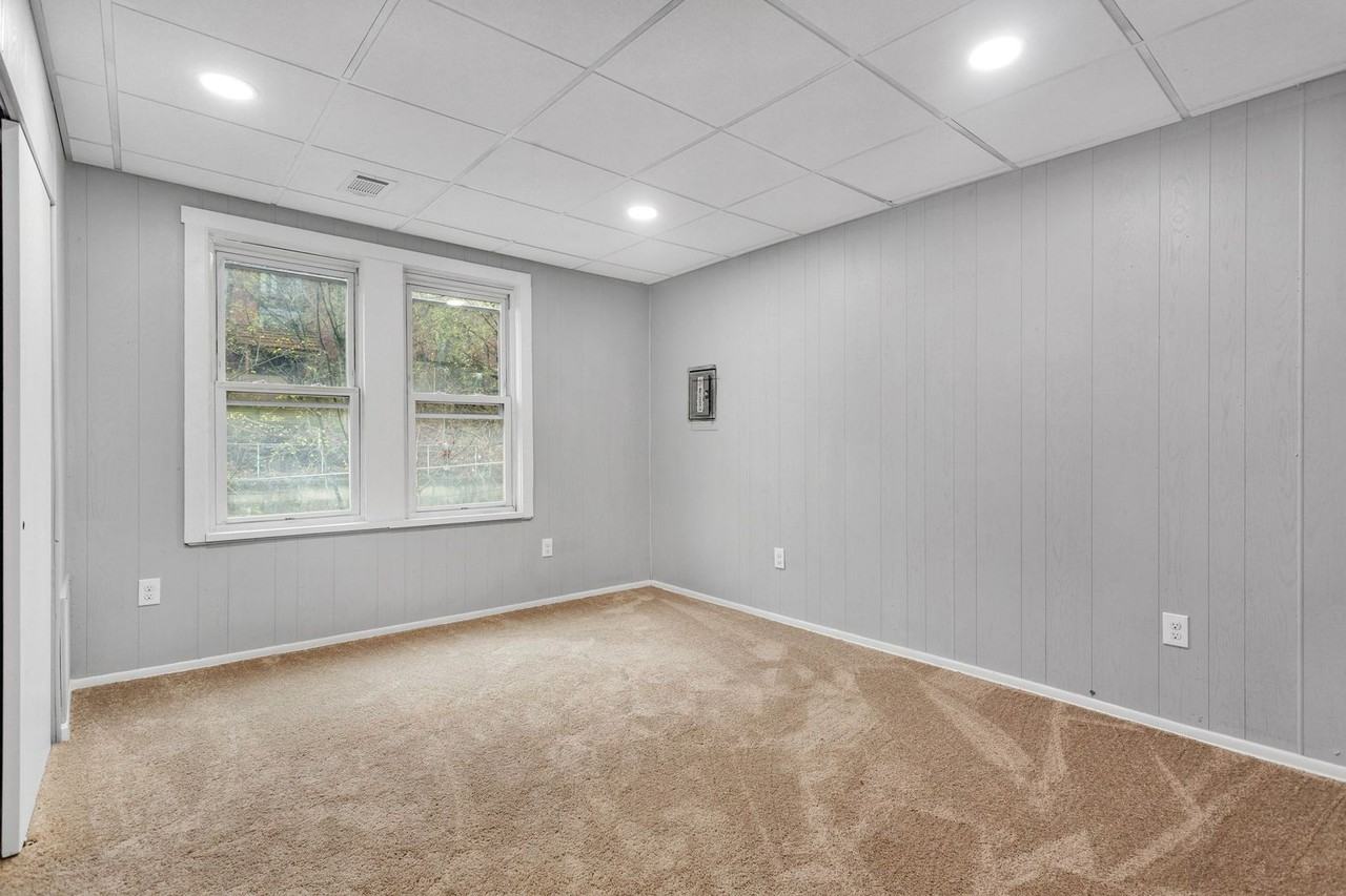 5419 Potter St - Photo 2 of 27