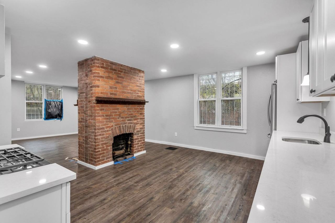 5419 Potter St - Photo 6 of 27