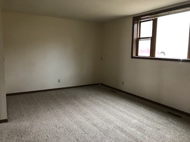 1406 24th St - Photo 4 of 14