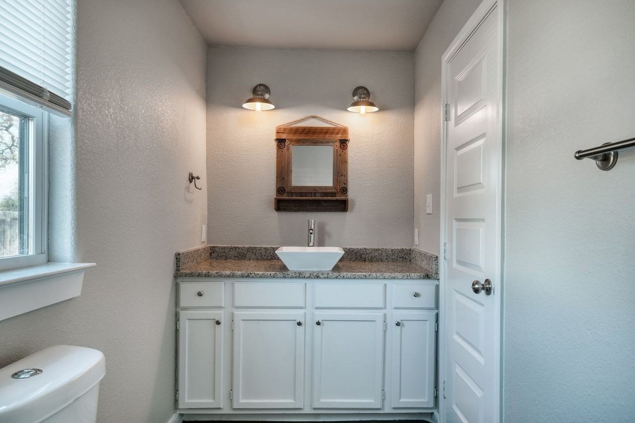 520 W Fm 243 - Photo 7 of 12