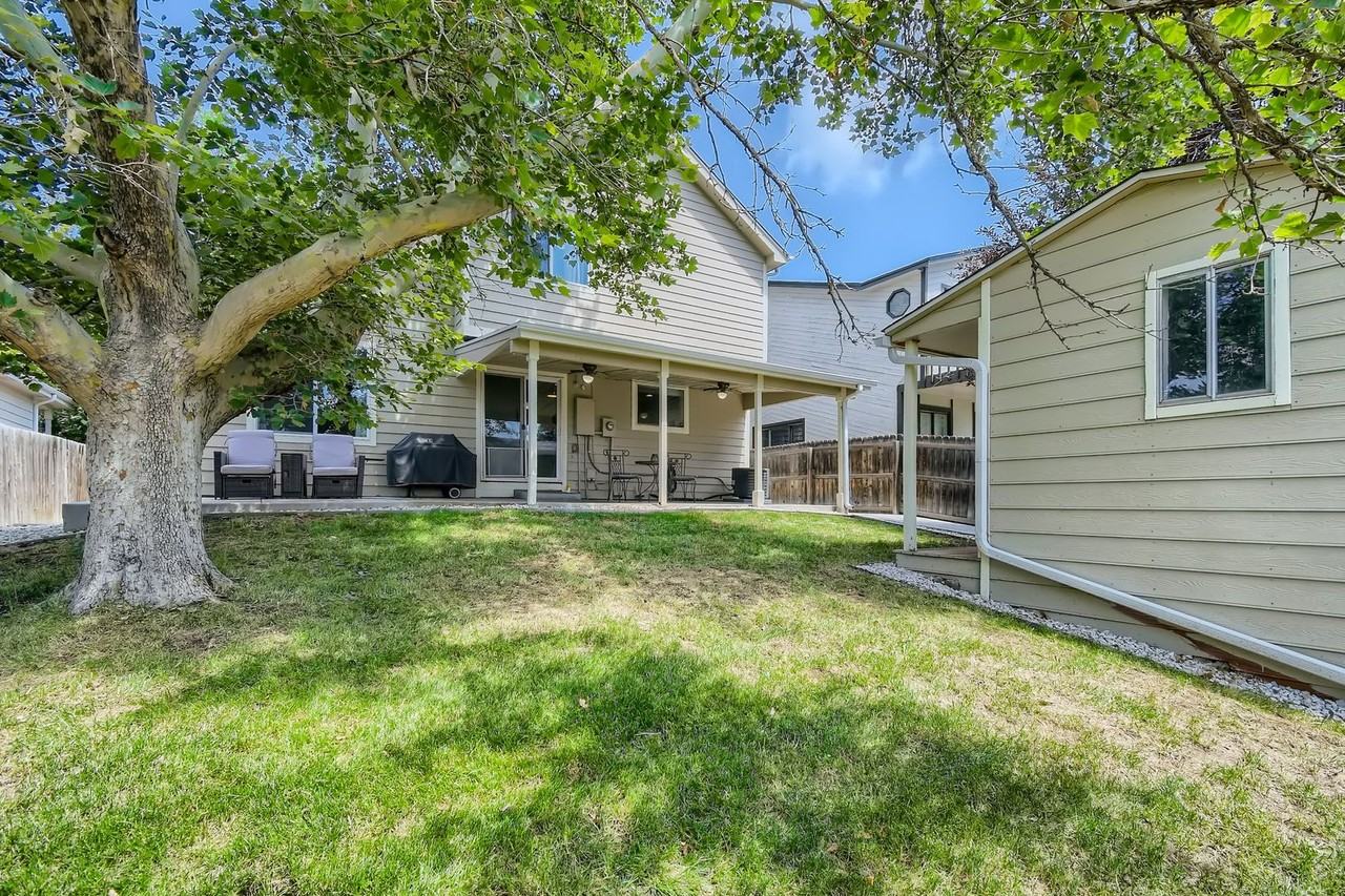 3846 Dyanna Dr - Photo 4 of 28