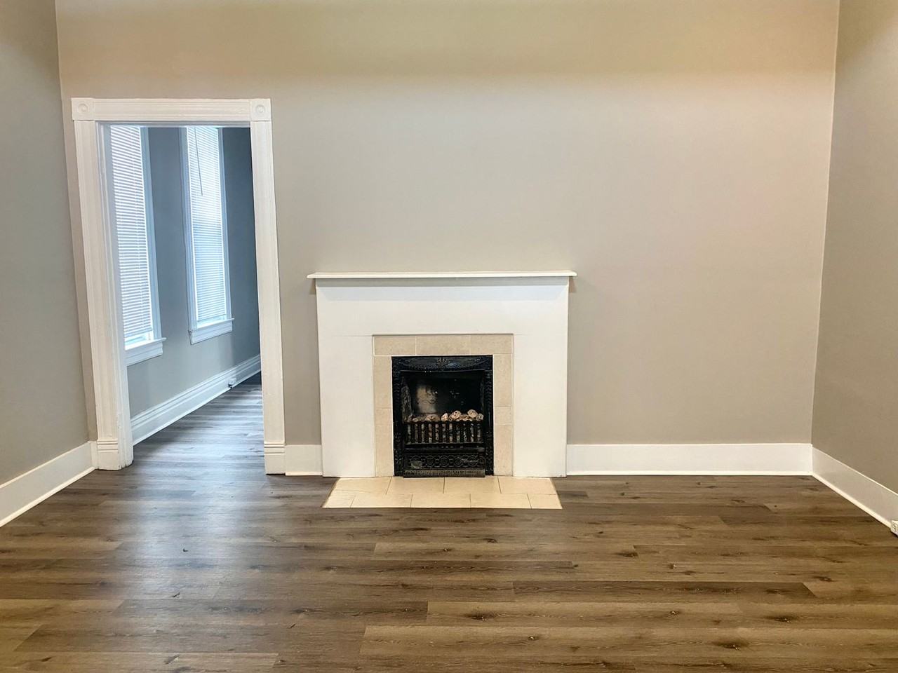 2114 W Burnett Ave - Photo 3 of 17