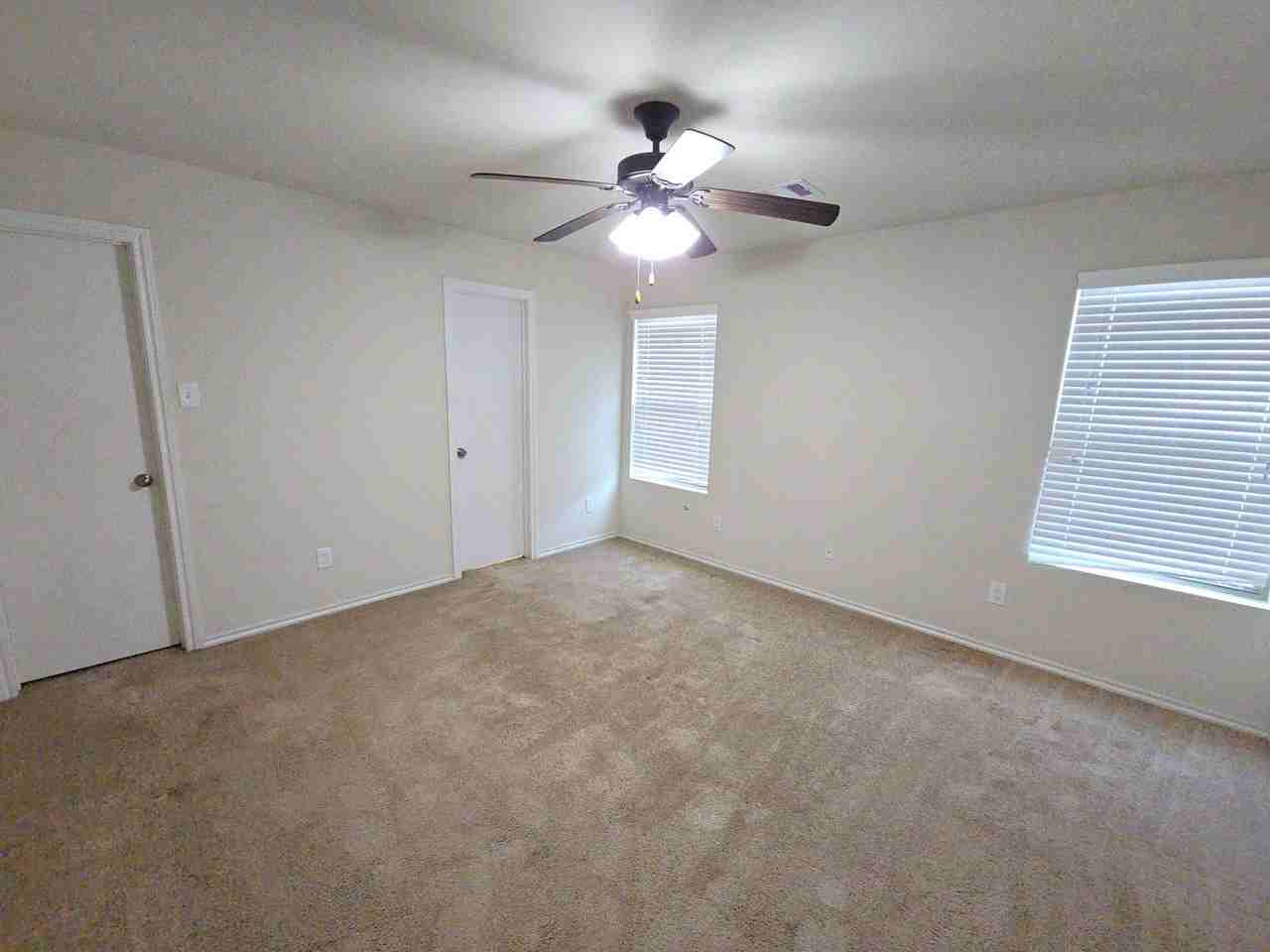 810 Lightningbug Ln - Photo 7 of 30