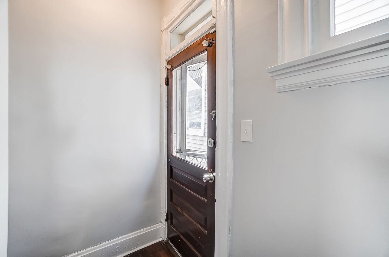 2036 Garrard St - Photo 5 of 43