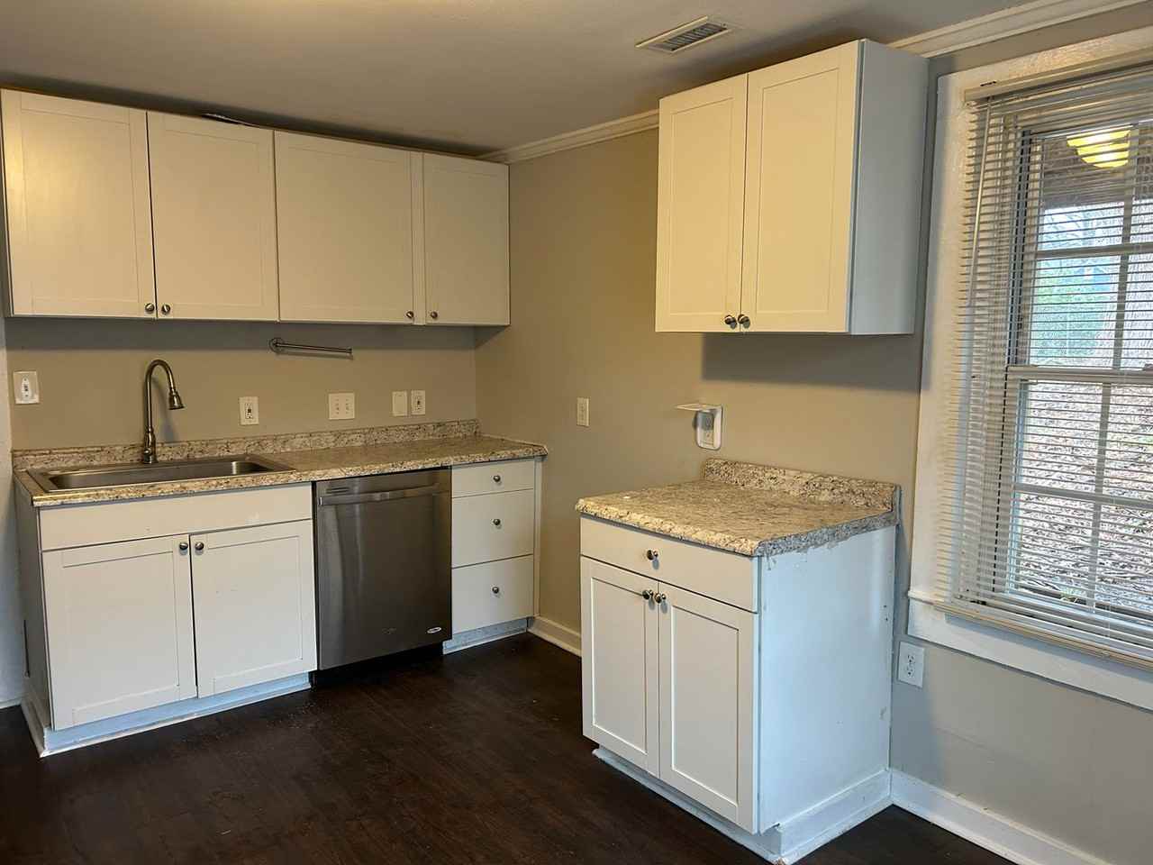 1509 Pegram St - Photo 5 of 13
