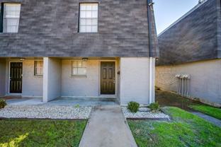 105 Se Gardens Blvd - Photo 1 of 1