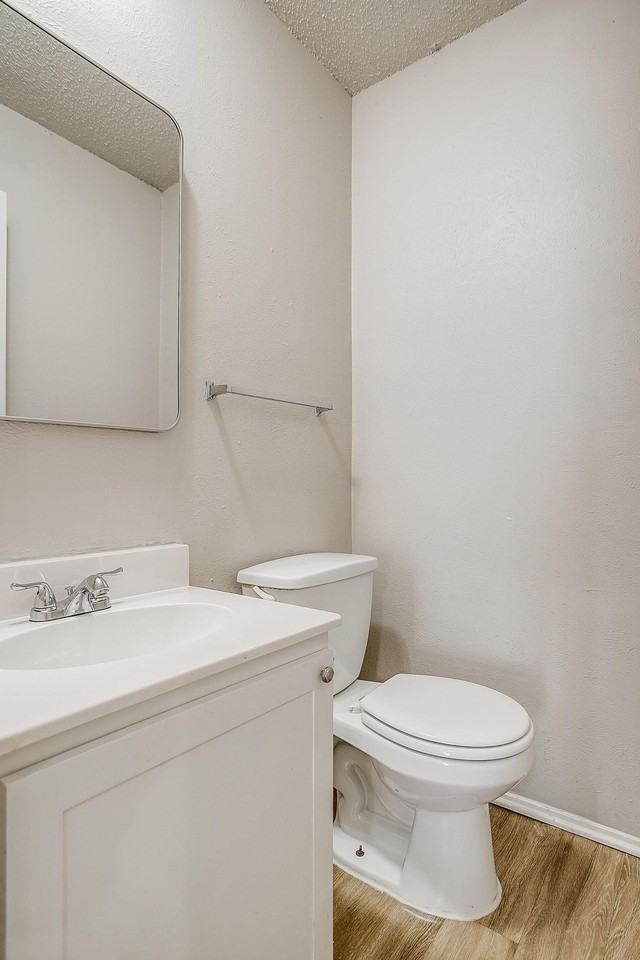 105 Se Gardens Blvd - Photo 3 of 20