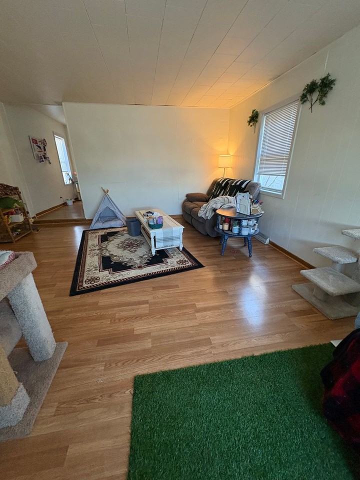 1424 Rose St - Photo 4 of 10