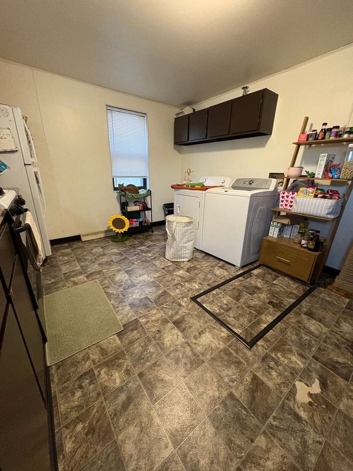 1424 Rose St - Photo 5 of 10