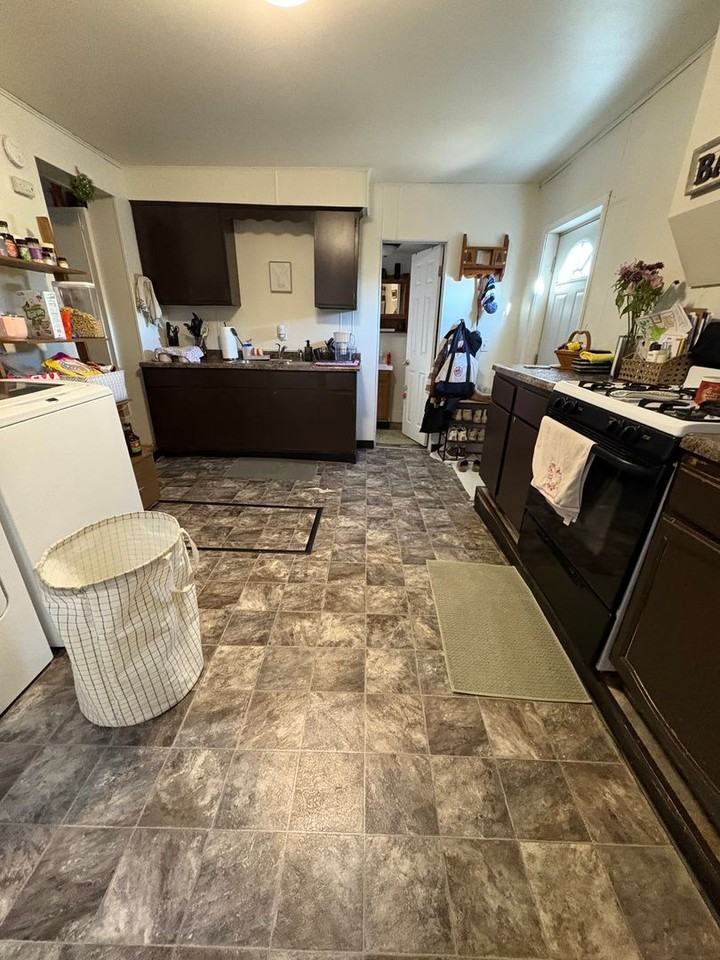 1424 Rose St - Photo 6 of 10