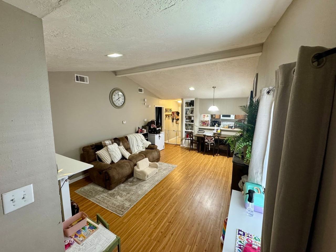 2504 Hickory Drive - Photo 3 of 13