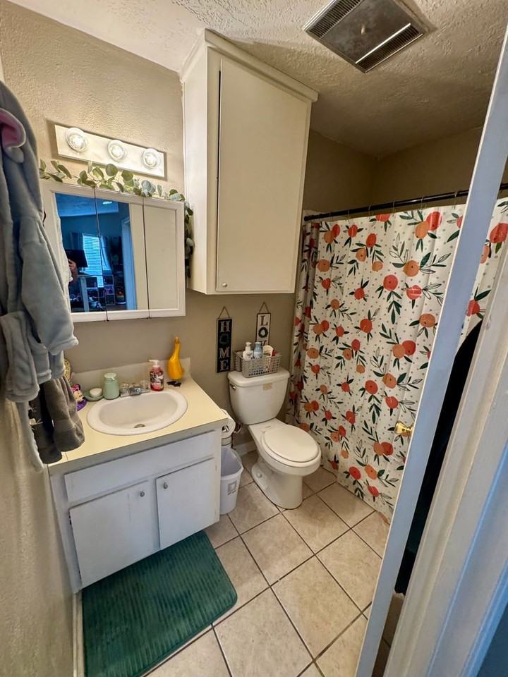 2504 Hickory Drive - Photo 7 of 13