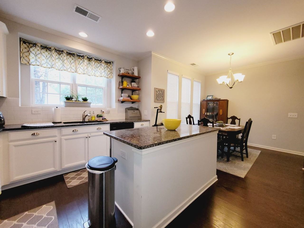 101 Prairie View Ct - Photo 4 of 16