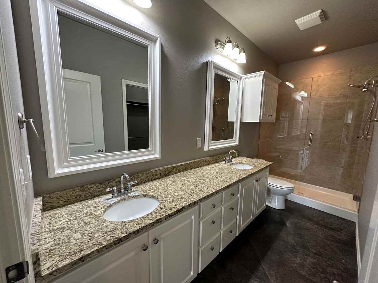 8001 Legacy Pkwy - Photo 7 of 16