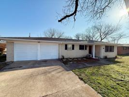 featured image of 207 Estates Dr