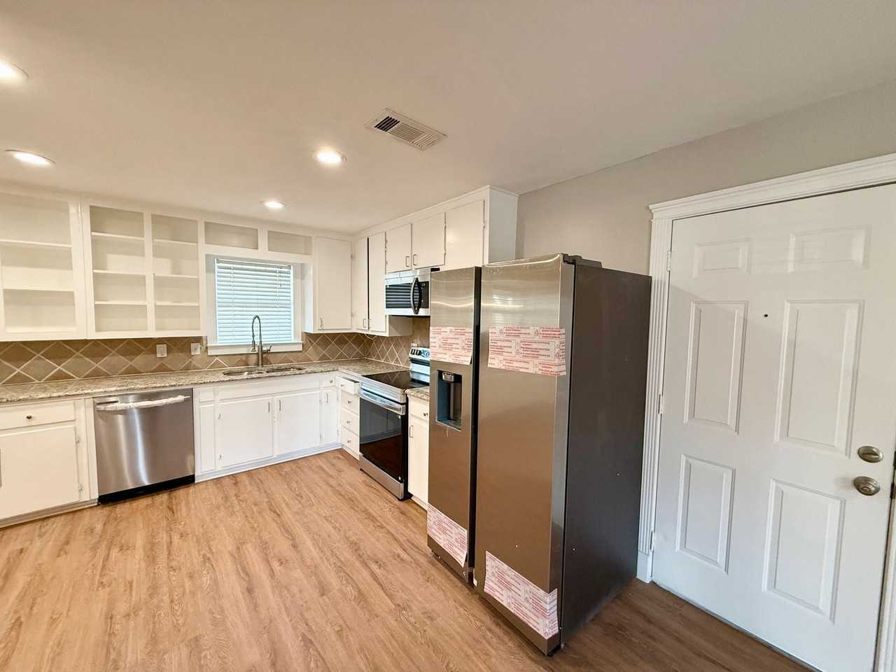 207 Estates Dr - Photo 7 of 20