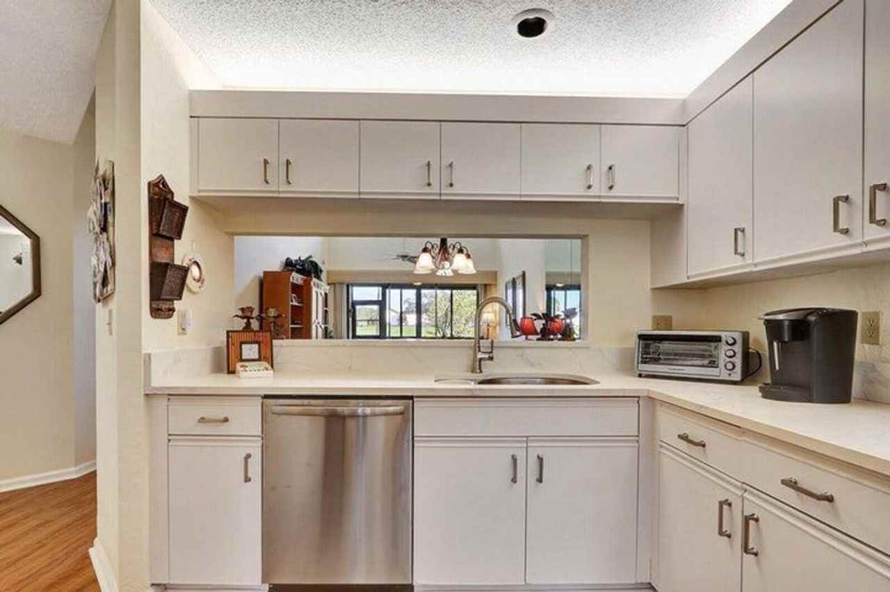 858 Windermere Way - Photo 2 of 15