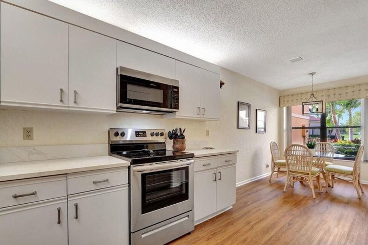 858 Windermere Way - Photo 3 of 15