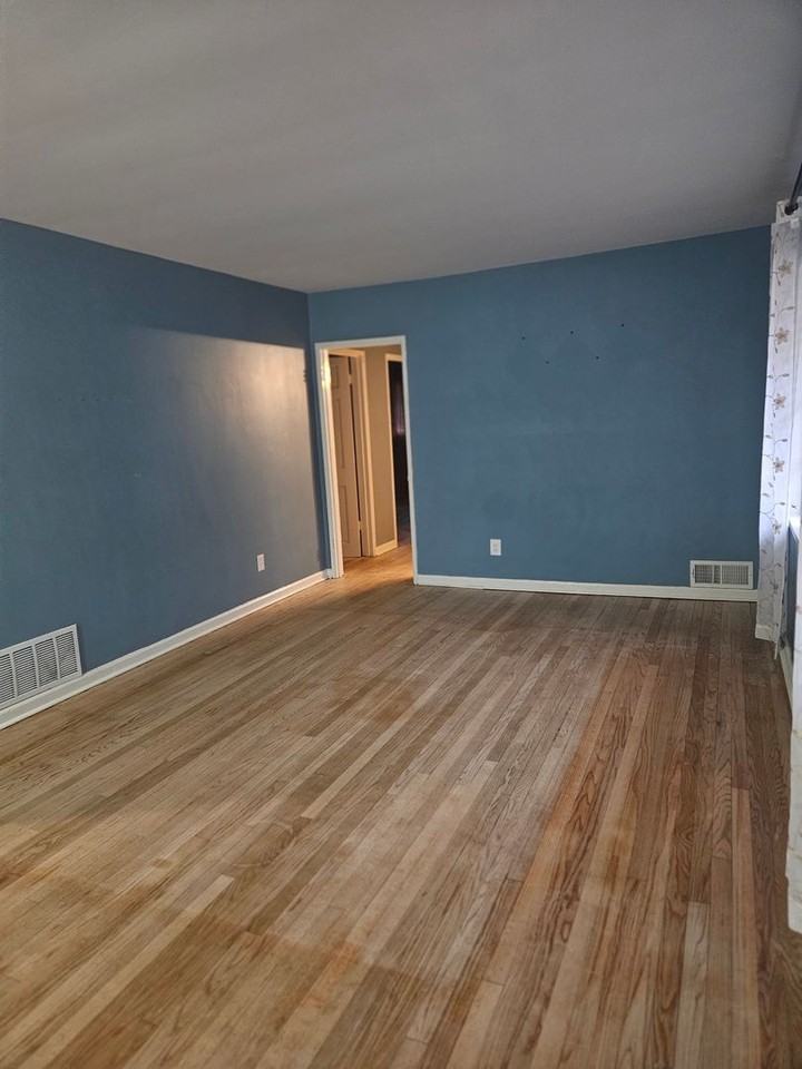 2761 Connally Dr Sw - Photo 2 of 18