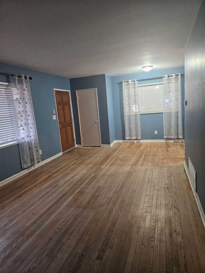 2761 Connally Dr Sw - Photo 3 of 18