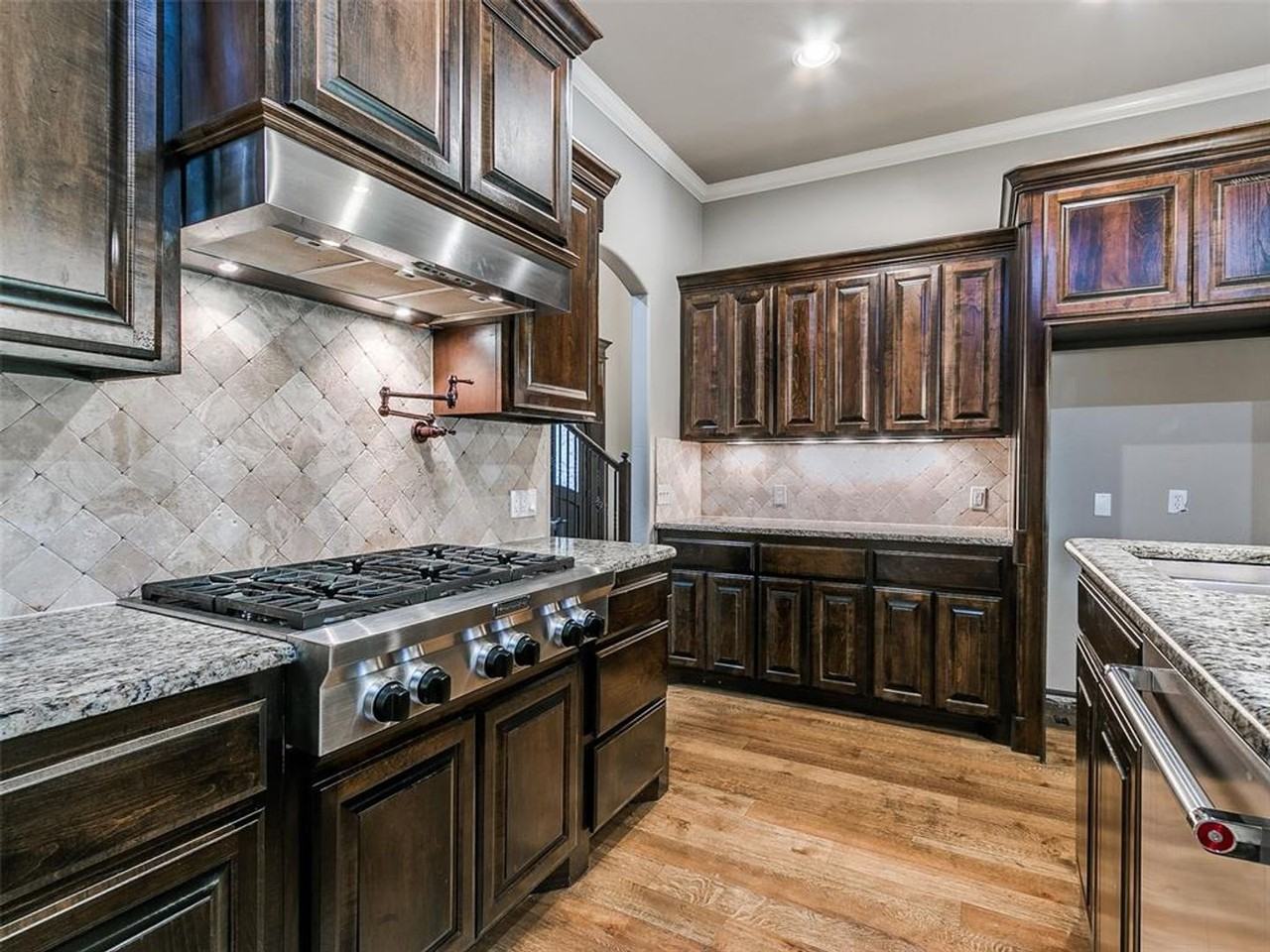 2082 Vaquero Ct - Photo 6 of 29