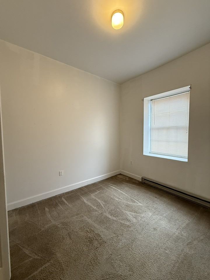 Peartree - Photo 3 of 6