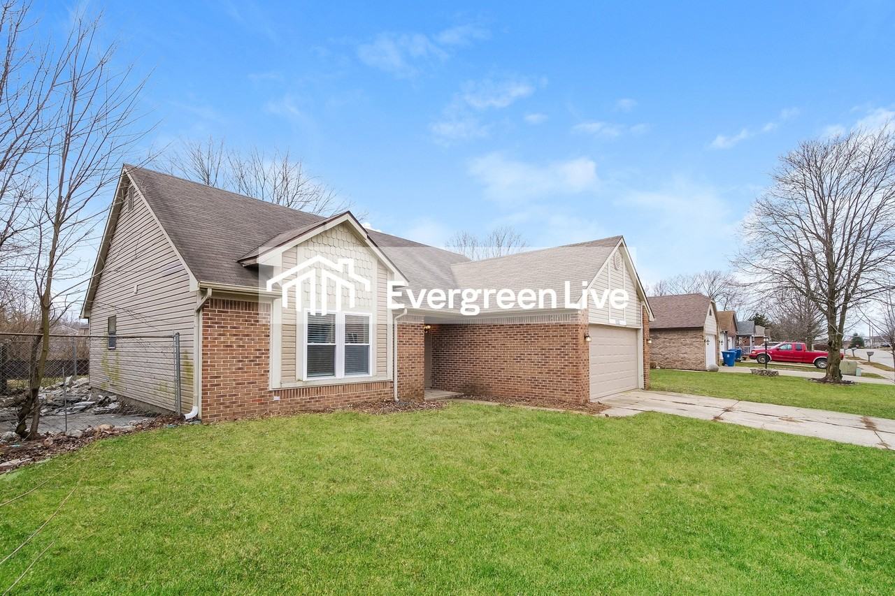 11133 Hunters Blvd - Photo 3 of 21