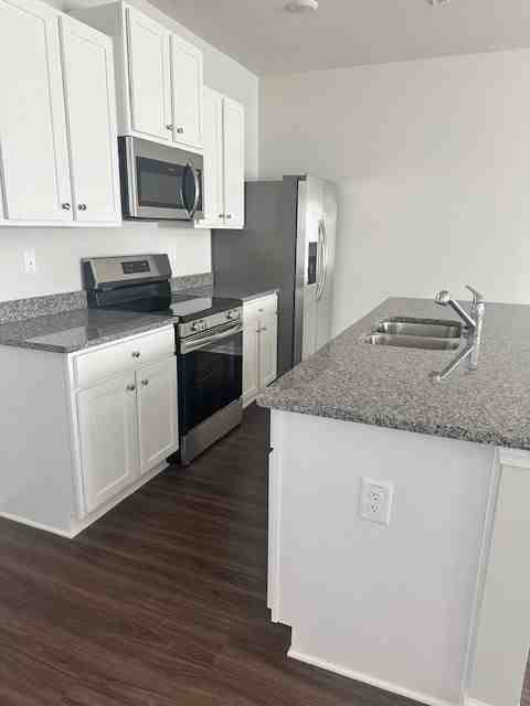 157 Village Green Dr Nw - Photo 2 of 10