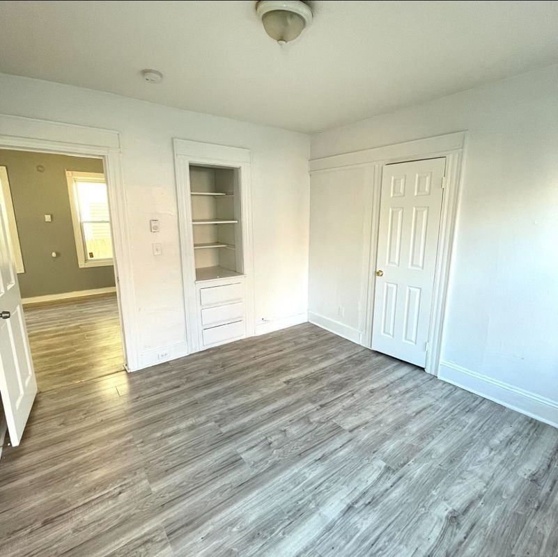 578 Carroll Ave - Photo 2 of 2