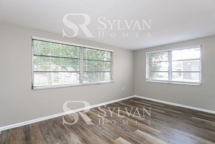 6052 Cecelia Dr - Photo 2 of 15