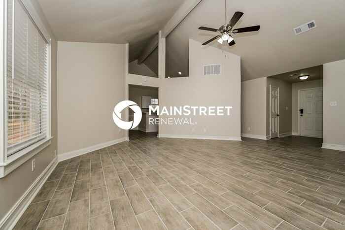 110 Emerald Ln - Photo 2 of 16