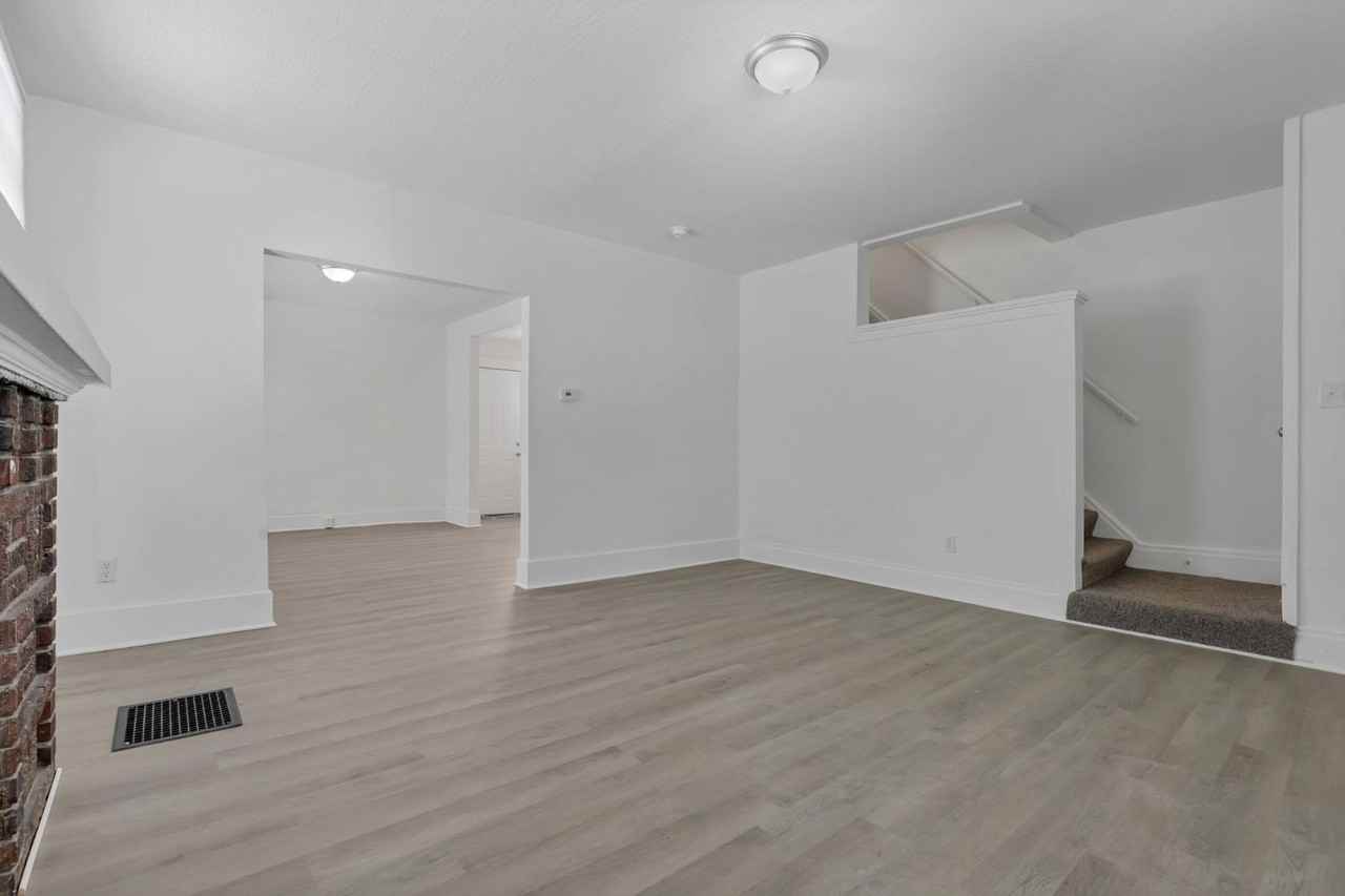 814 S 18th St - Photo 4 of 20