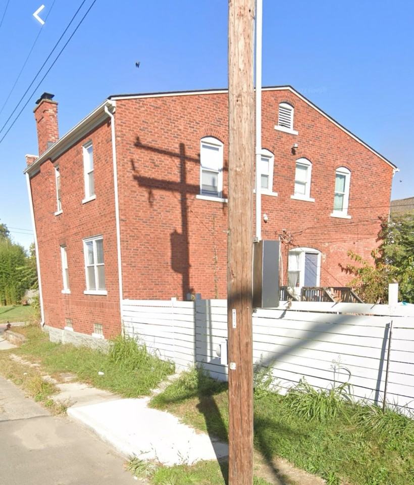 814 S 18th St - Photo 7 of 20