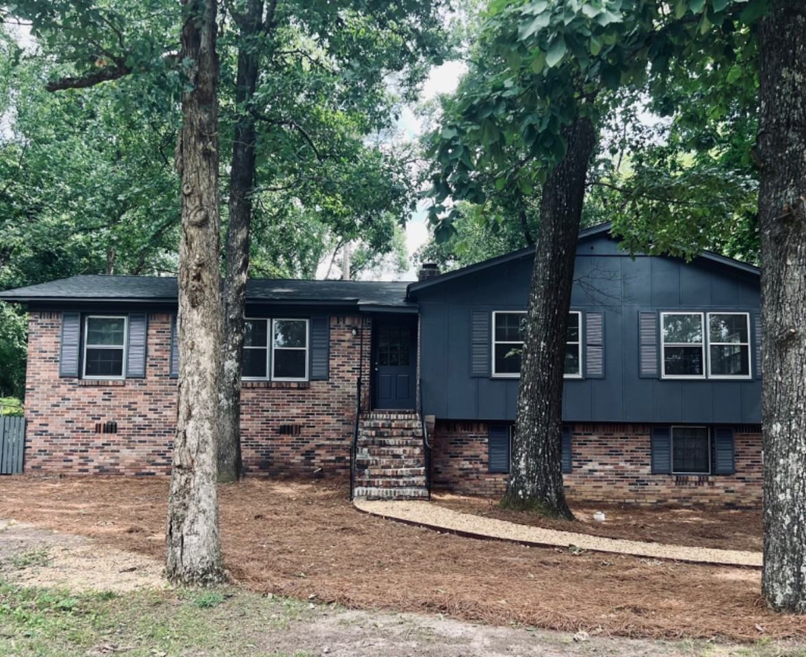 913 Sun Valley Rd - Photo 2 of 12