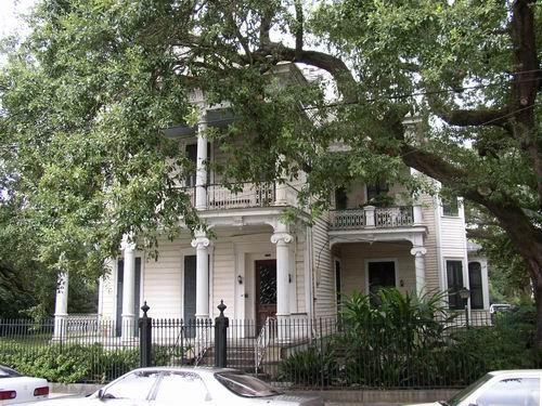 Jackson Avenue Building - Photo 2 of 10