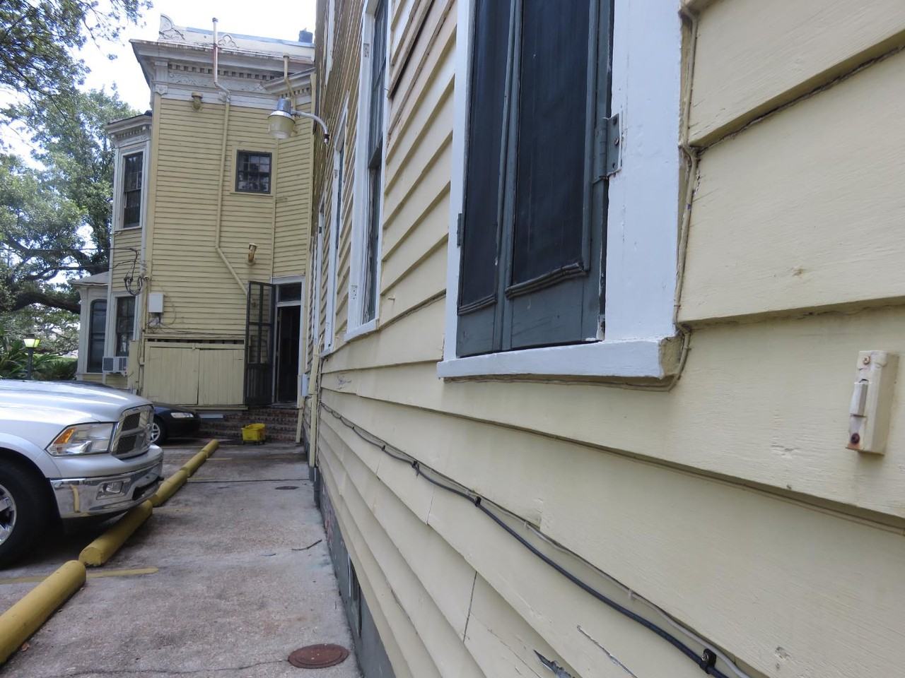 Jackson Avenue Building - Photo 3 of 10