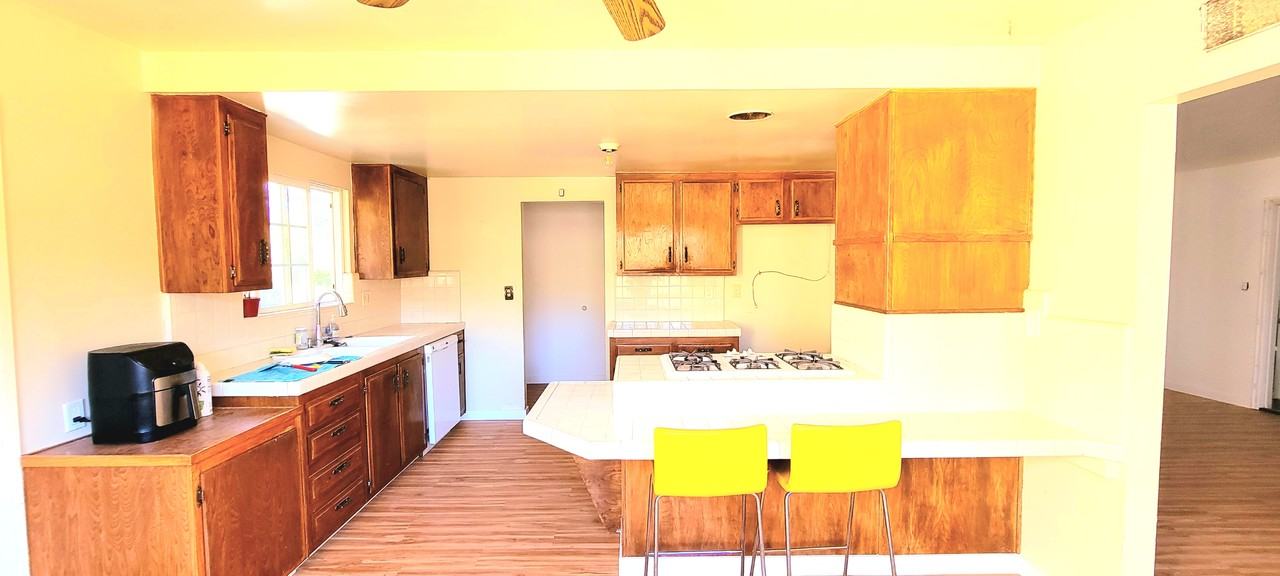1015 Moreno Dr #NA - Photo 3 of 6
